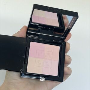 Givenchy Prisme Libre Mattifying & Blurring Setting Powder